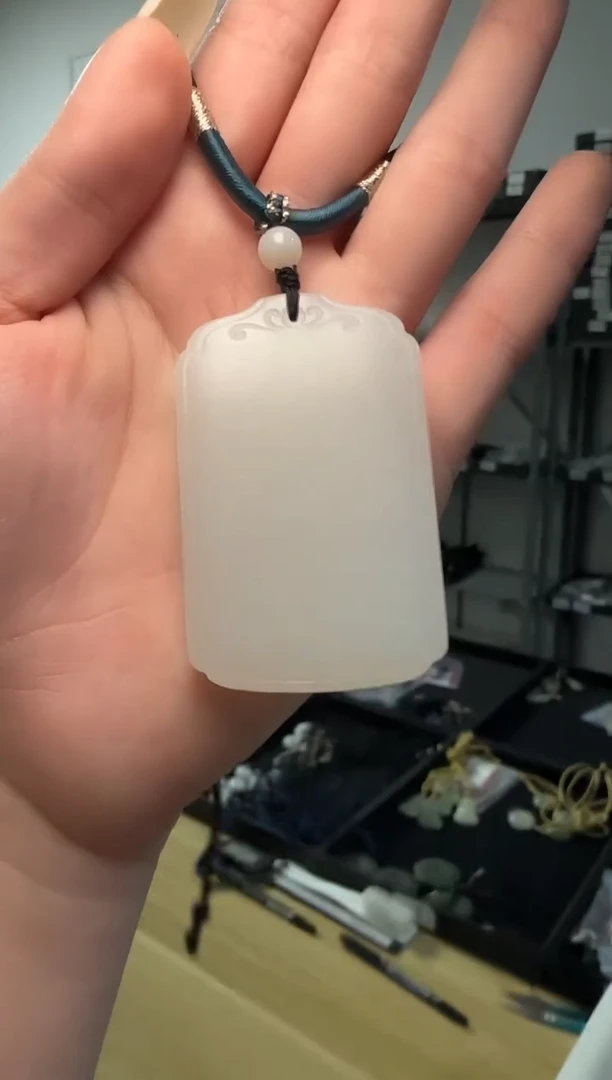 颈饰未镶嵌和田玉白玉无事牌