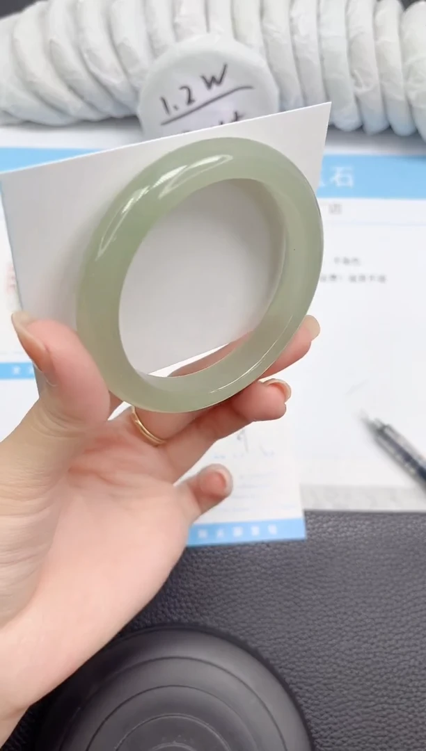 未镶嵌手镯石英质玉88-58.7