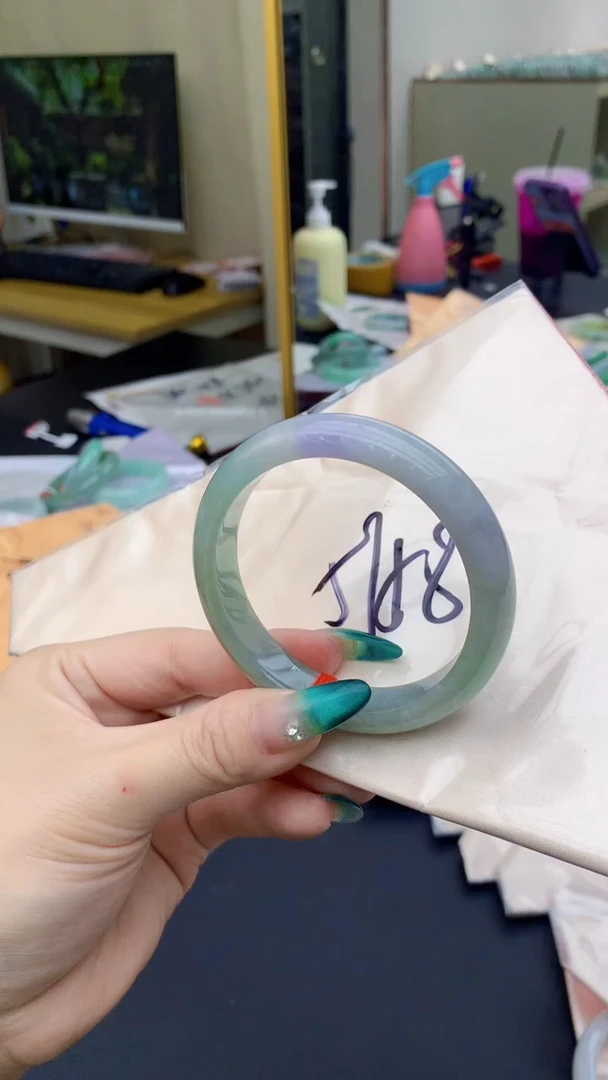 【闪购商品】翡翠手镯未镶嵌0884180545