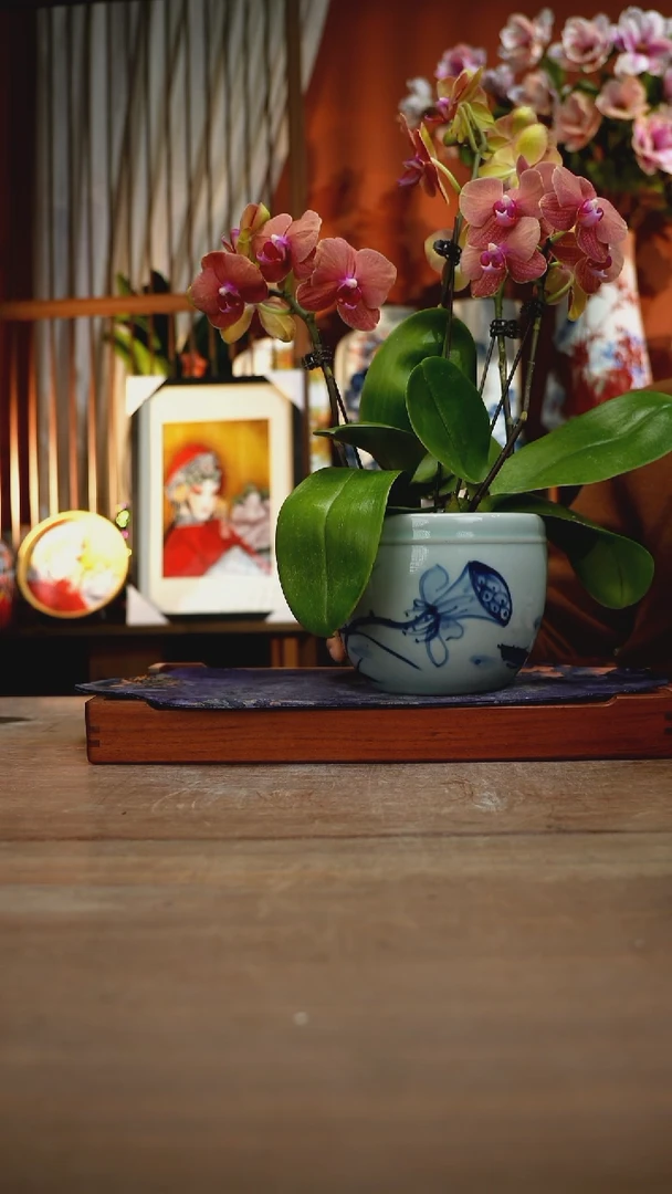 当代景德镇设计师釉下手绘陶瓷花瓶