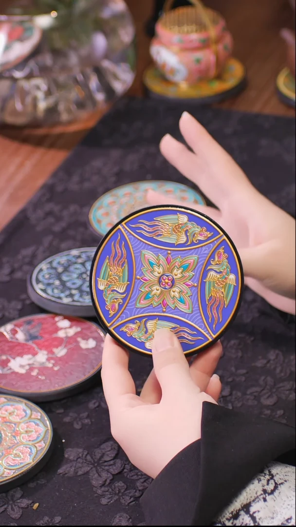 壹藏贰宝有凤来仪图案杯垫一片