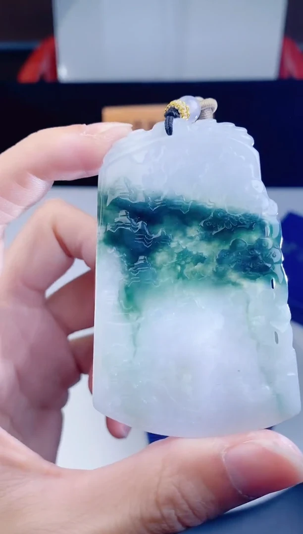 颈饰未镶嵌翡翠1