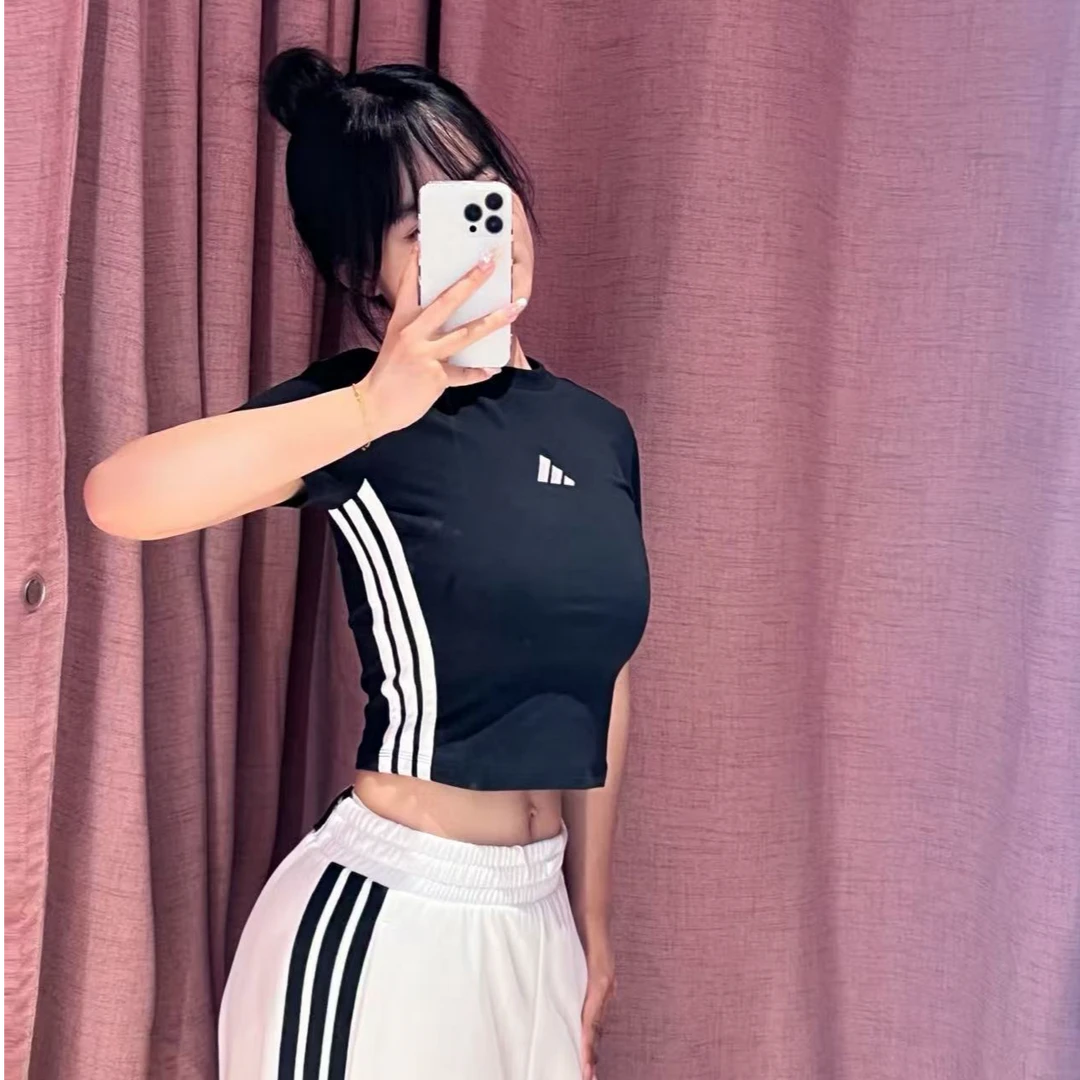 adidas/阿迪达斯运动长袖时尚休闲百搭短袖T恤女款黑色JY8570