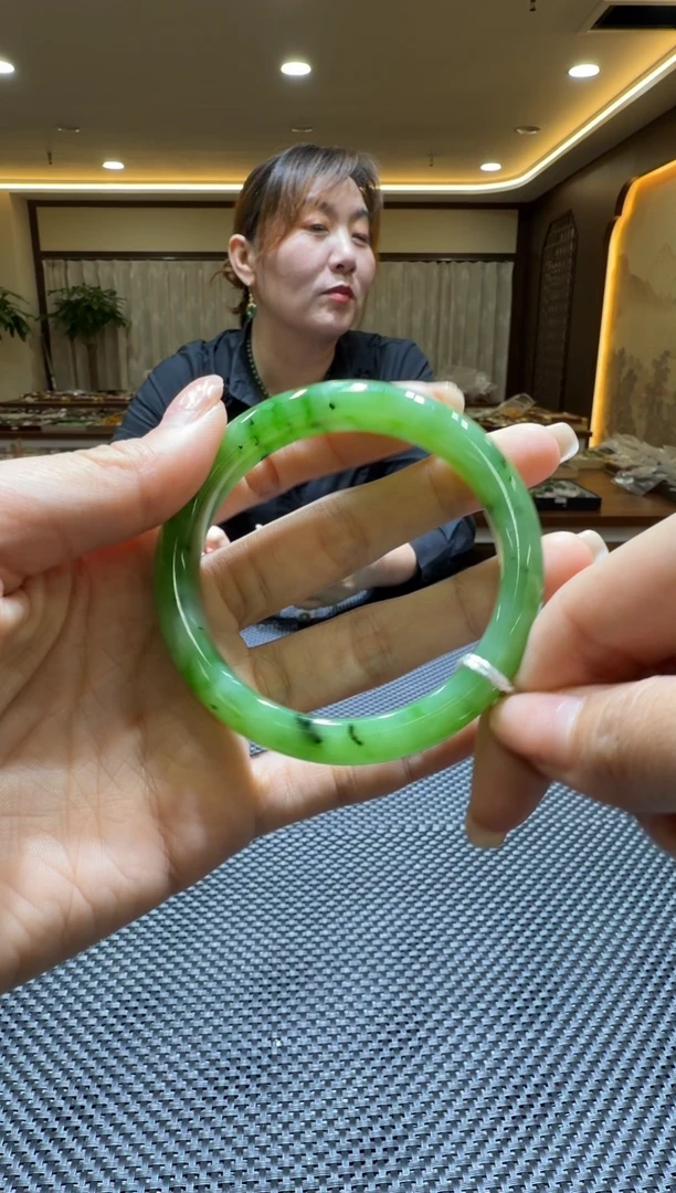 颈饰未镶嵌和田玉手镯57