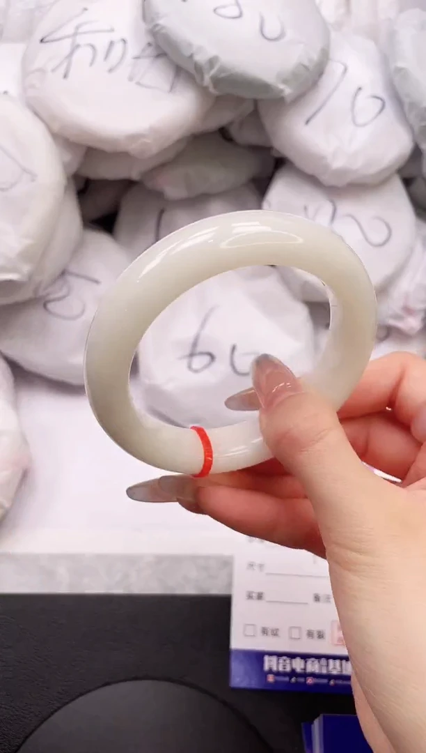 【闪购商品】和田玉手镯未镶嵌31K99-57