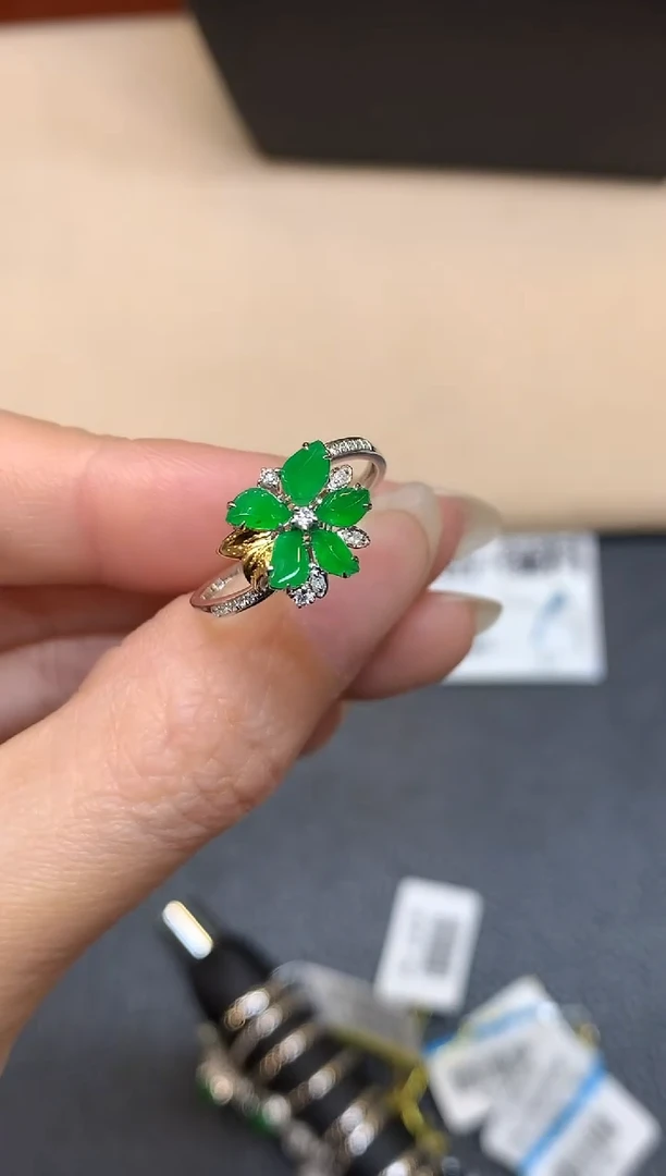 18K金镶嵌戒指翡翠【24小时鉴赏期】随形【无服务费