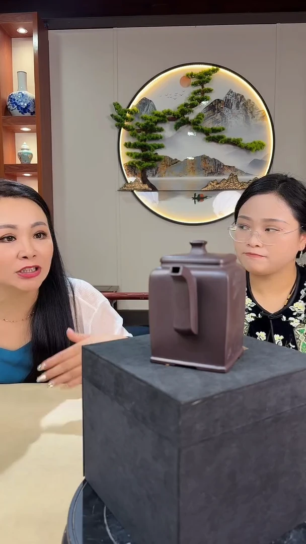 茶壶紫砂D17/馆藏黄龍山紫砂壶——————