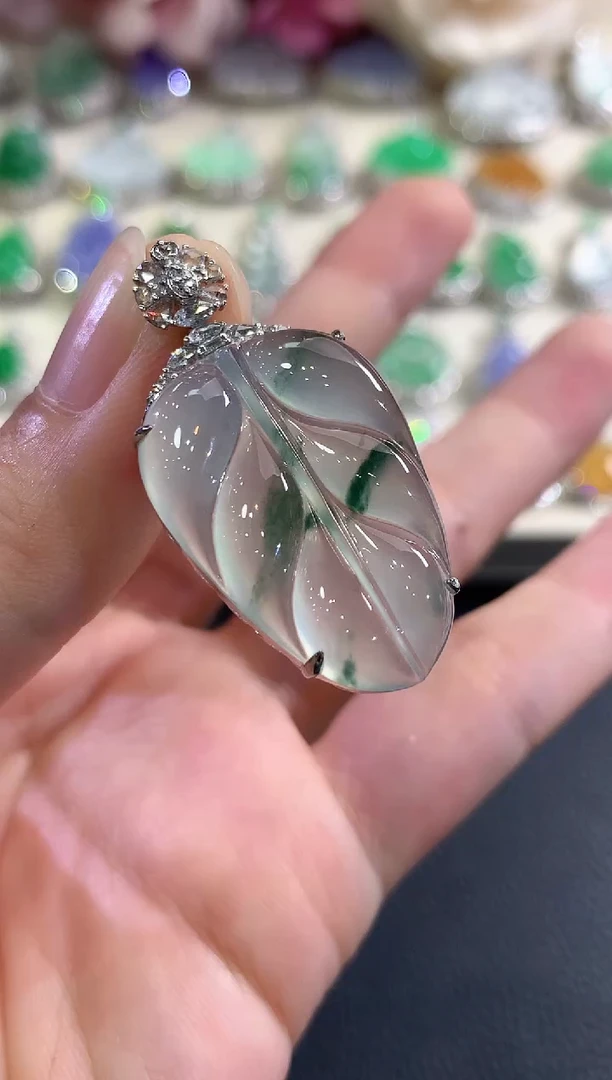 吊坠(不含链)18K金镶嵌翡翠b125