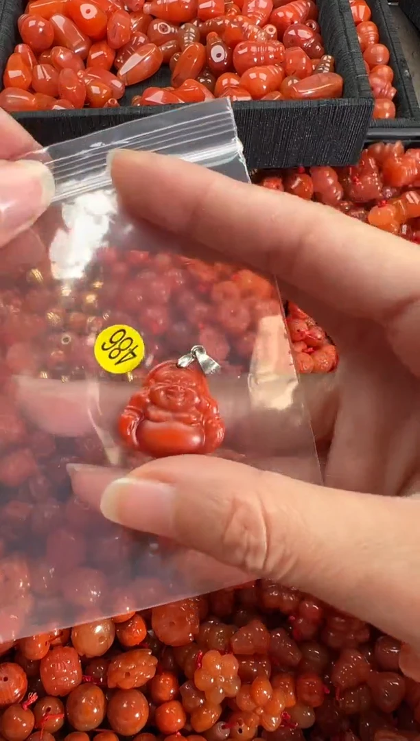 【闪购商品】南红玛瑙颈饰未镶嵌1