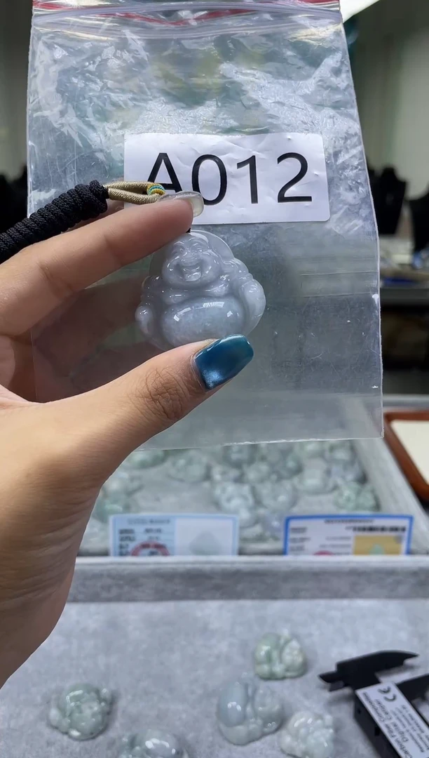 翡翠挂件未镶嵌a012