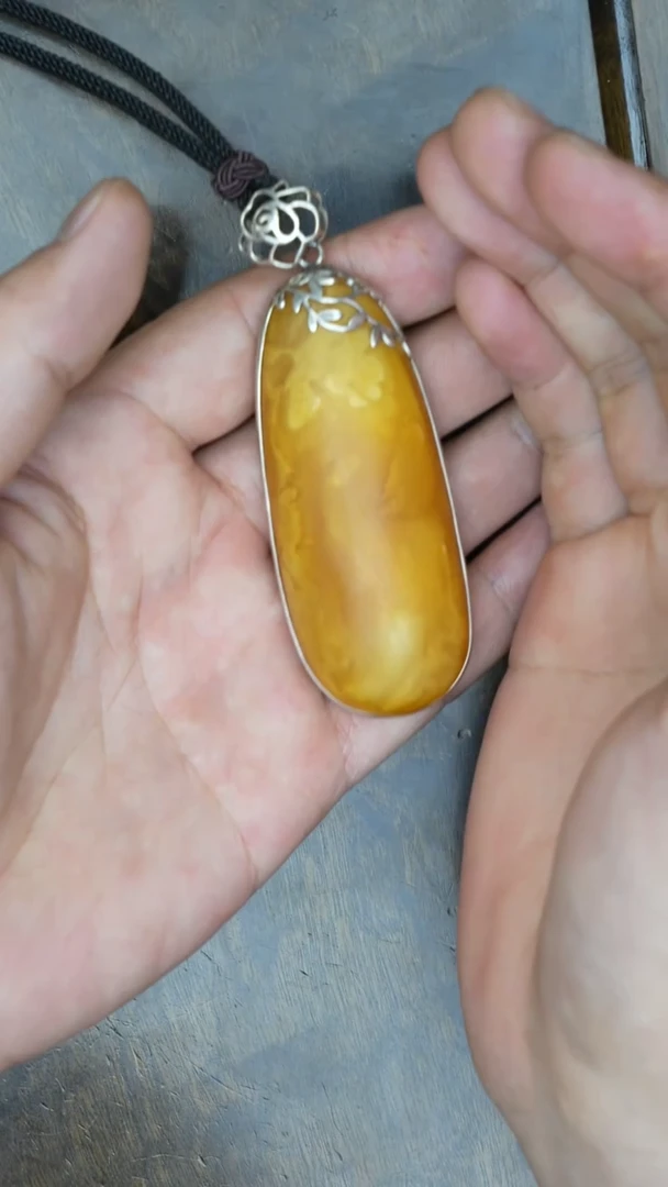 【闪购商品】琥珀裸石银S925镶嵌老蜡水滴吊坠