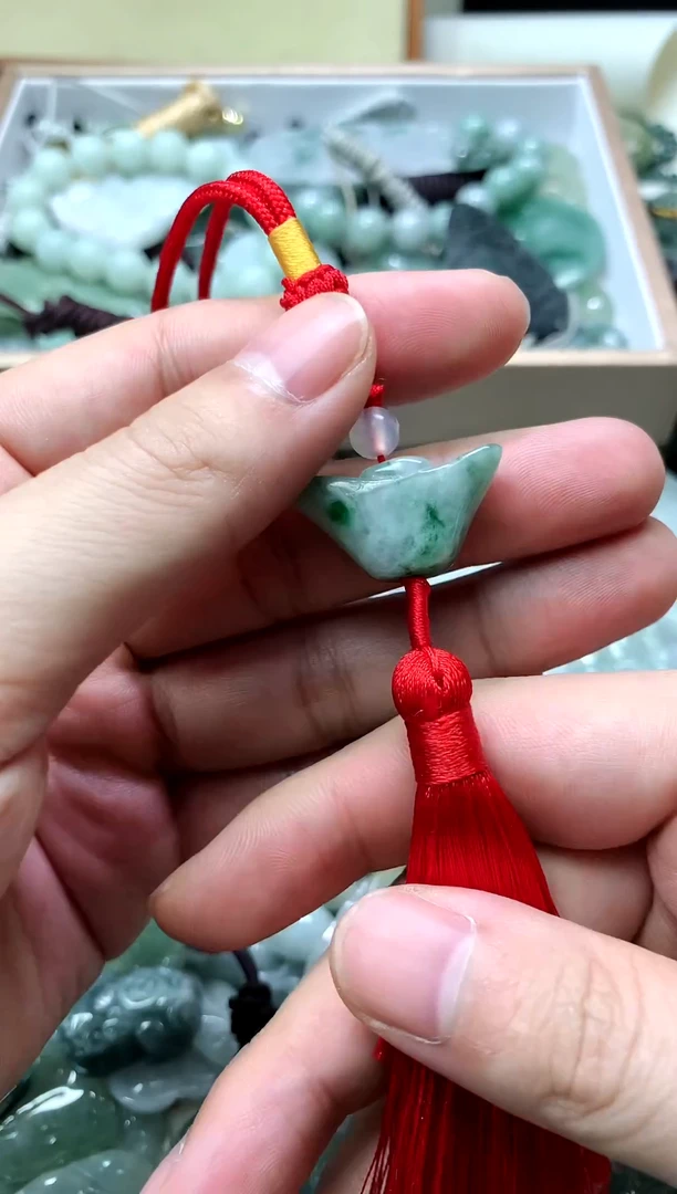 未镶嵌挂件翡翠1