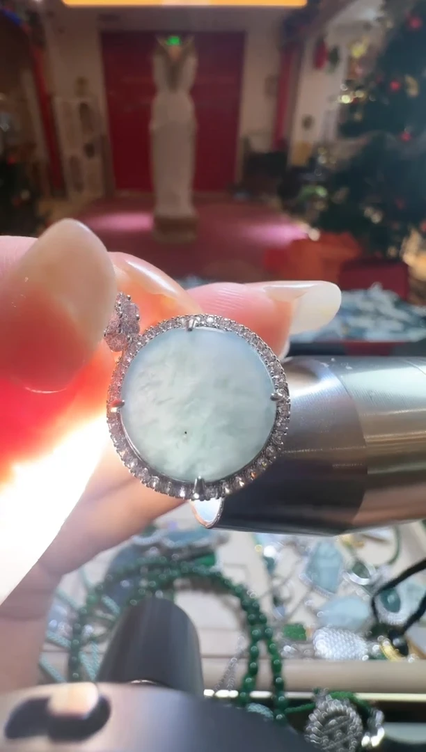 【闪购商品】翡翠吊坠(不含链)未镶嵌翡翠