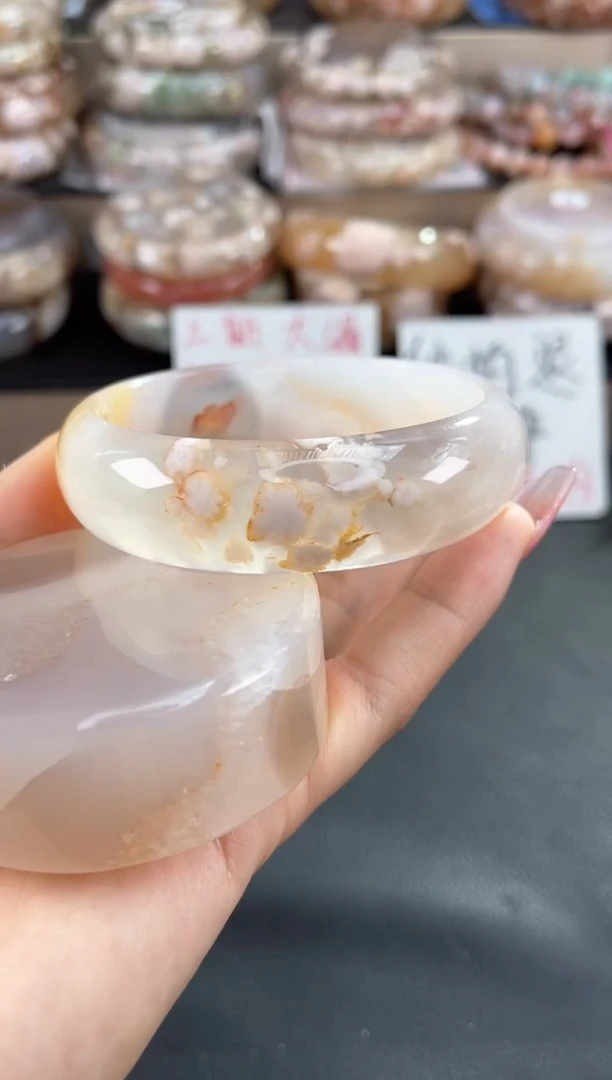 未镶嵌手镯石英质玉61