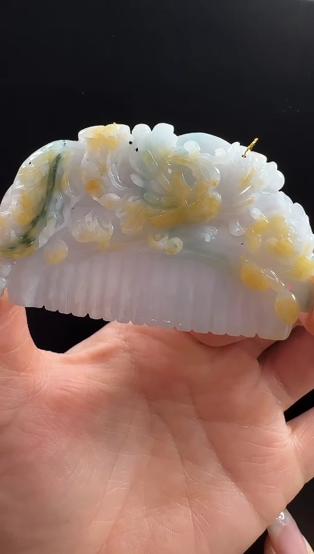 颈饰未镶嵌翡翠梳子