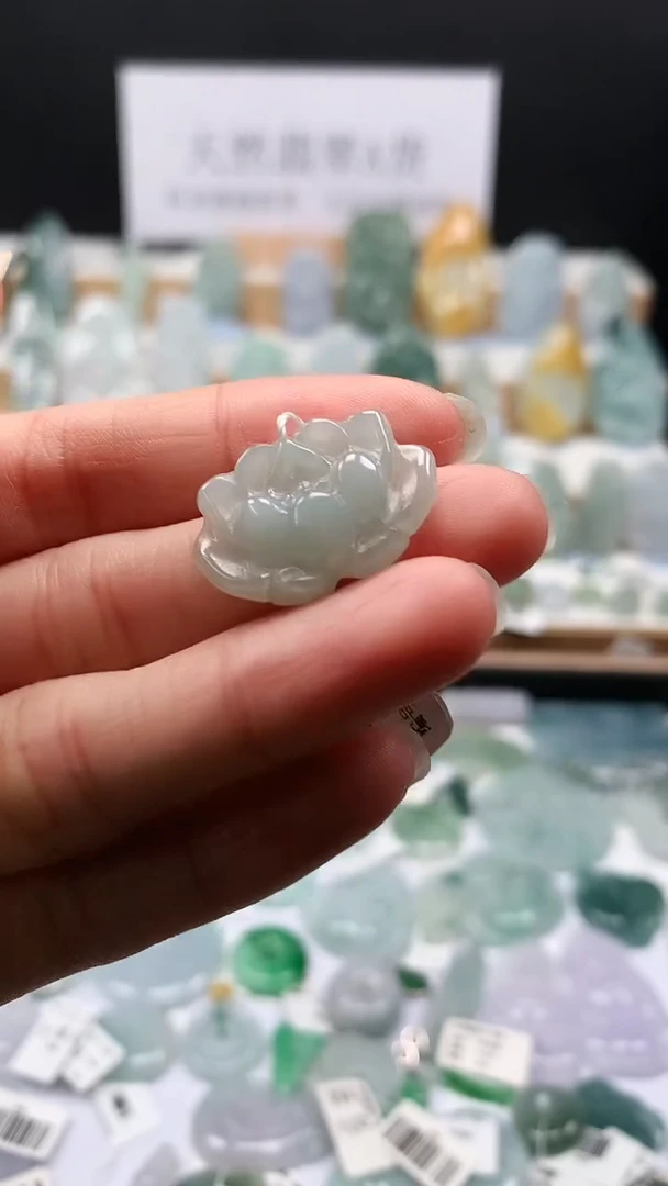 吊坠(不含链)未镶嵌翡翠58小莲花