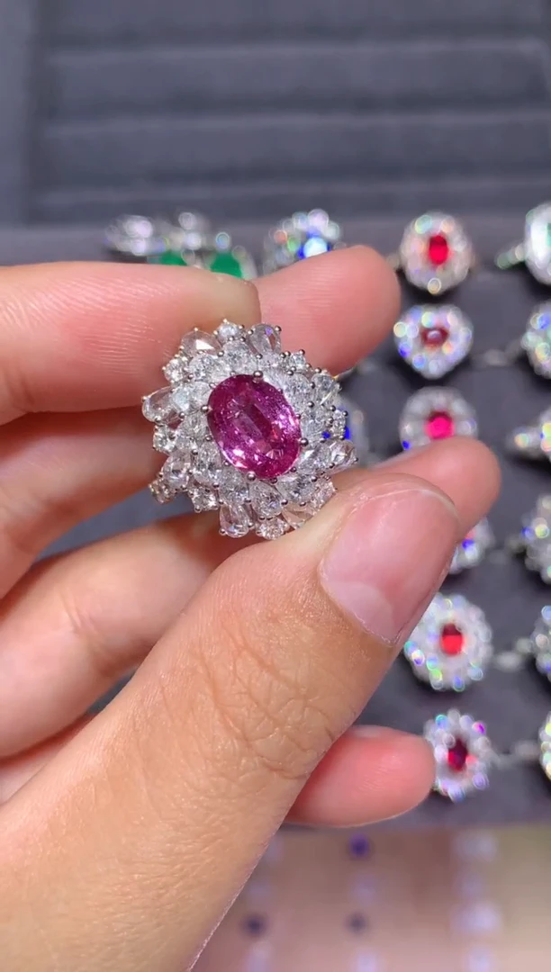 戒指彩色蓝宝石18K金镶嵌2.57CT