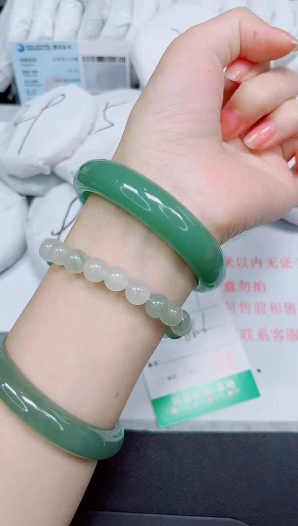 石英质玉手镯未镶嵌139-56