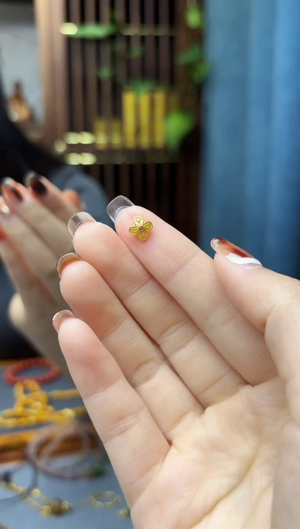 颈饰18K金18K金四叶花配饰ZX