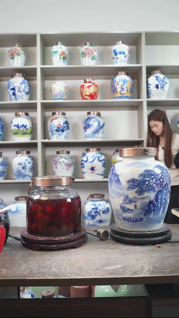 泥塑玻璃坛配陶瓷盖