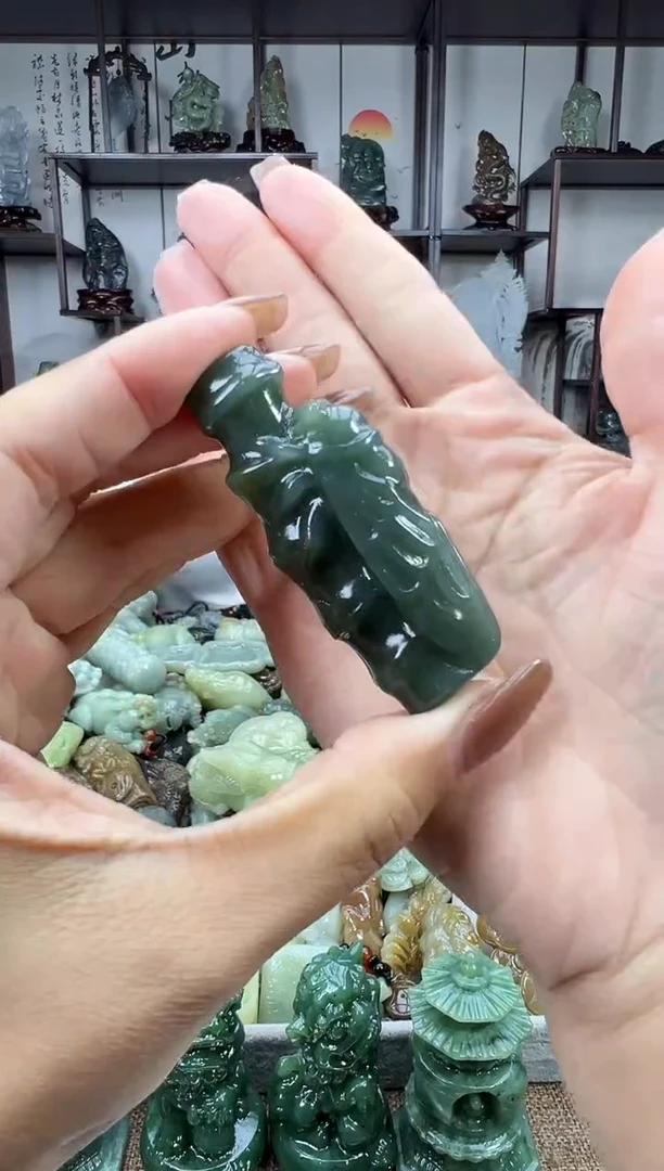 未镶嵌和田玉把件1