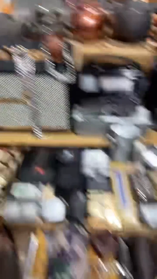 瓷片闪购商品  如图所示