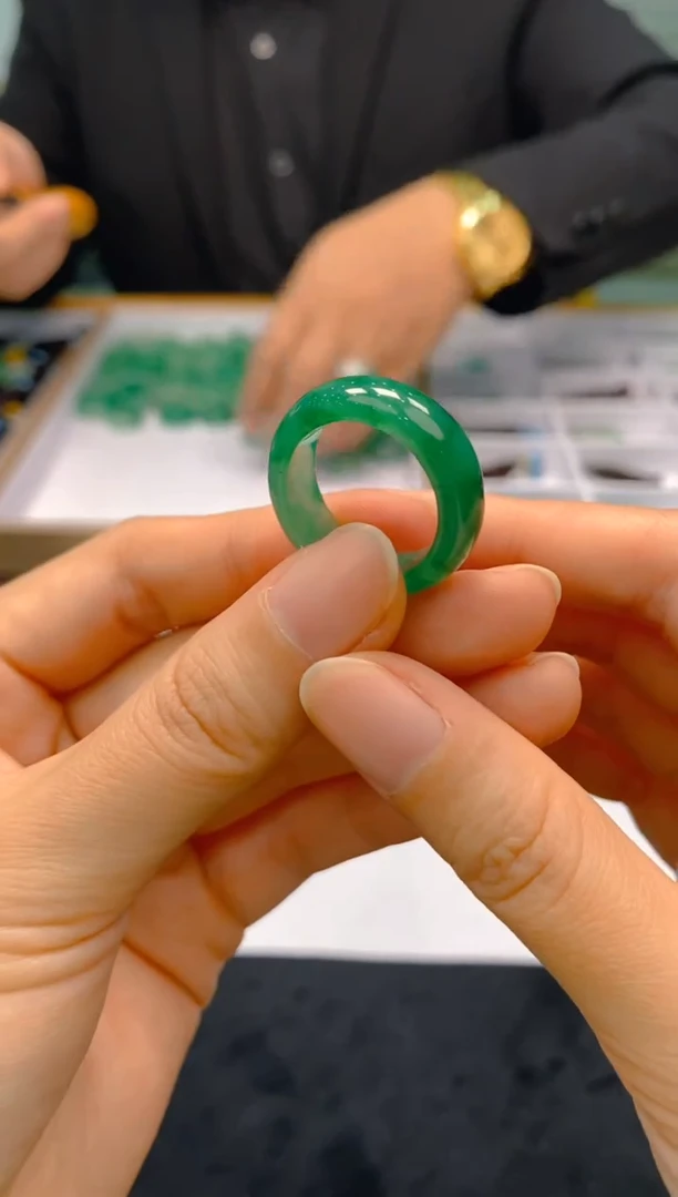 【闪购商品】石英质玉戒指未镶嵌099