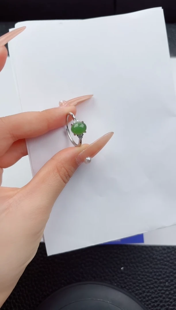 未镶嵌戒指和田玉嗨购微色差T