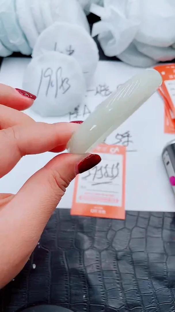 【闪购商品】石英质玉手镯未镶嵌S12-57/58/59