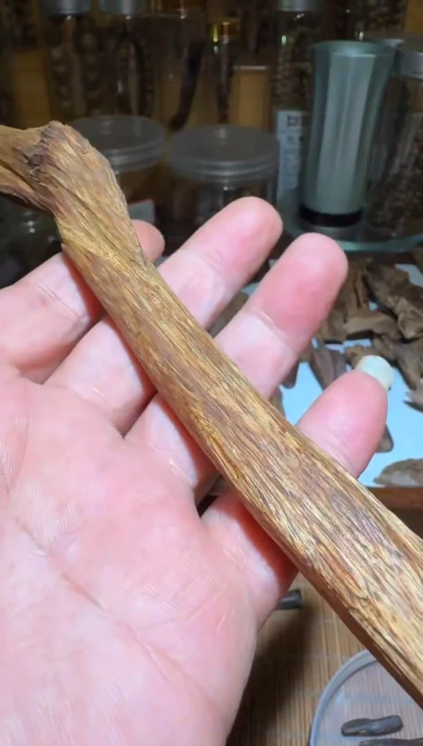 沉香沉香碎屑马泥涝17.2克