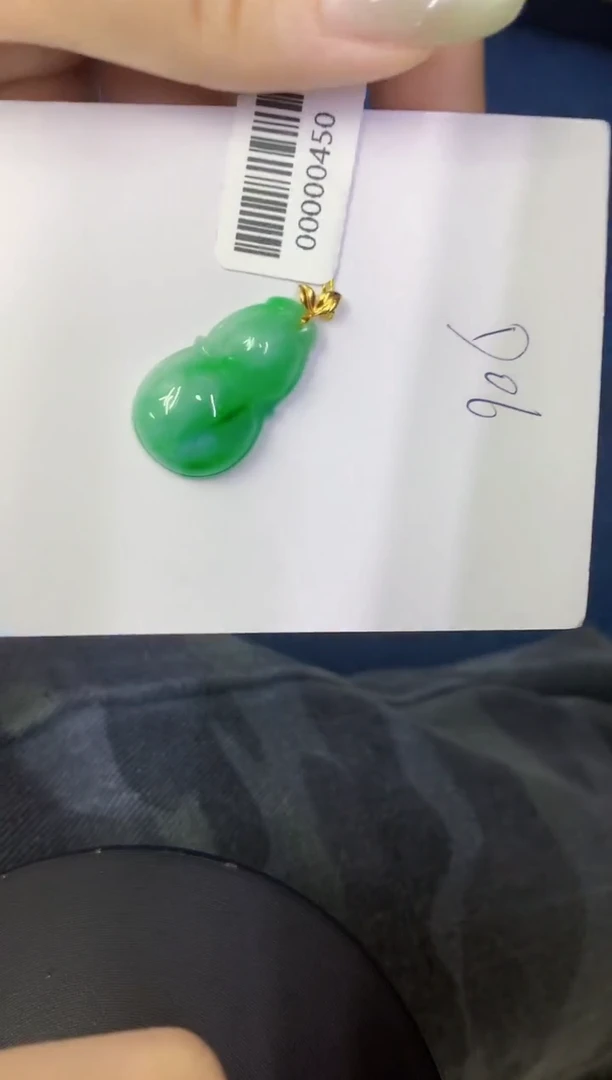 翡翠18K金镶嵌颈饰缅甸天然翡翠A货