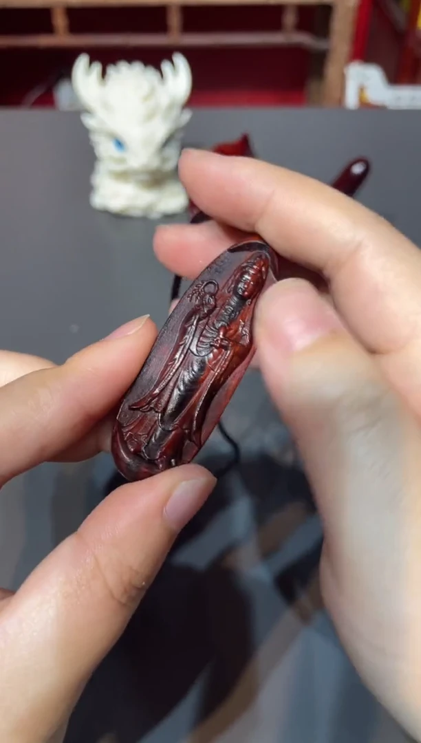 非洲紫檀（红花梨）无事牌(直播推荐)     紫檀吊坠观音
