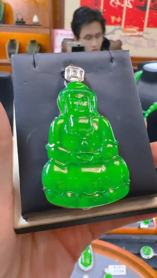 吊坠(赠链)银S925镶嵌翡翠天然A货翡翠