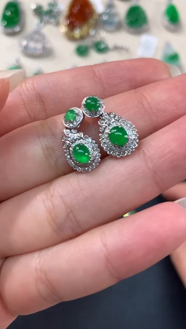 【闪购商品】翡翠吊坠(不含链)18K金镶嵌A387多样性发一件|2980