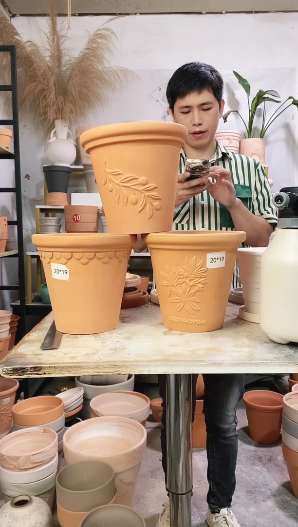 20*19红陶浮雕 3盆无托