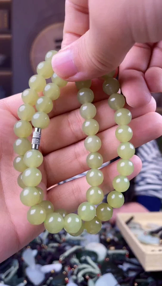 颈饰未镶嵌和田玉拍一发一，多样性发货