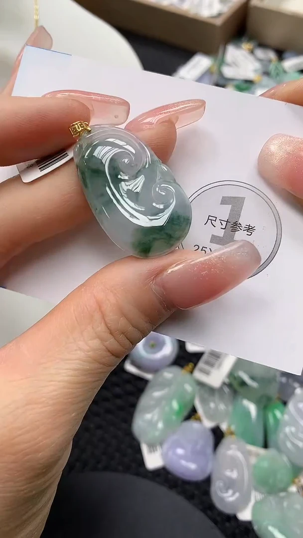 颈饰18K金镶嵌翡翠a货支持复检百元以上9元证书费自理