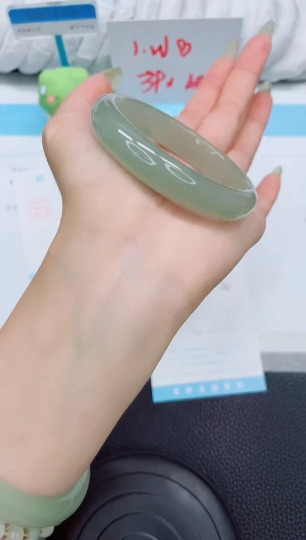 未镶嵌手镯石英质玉120-60.1