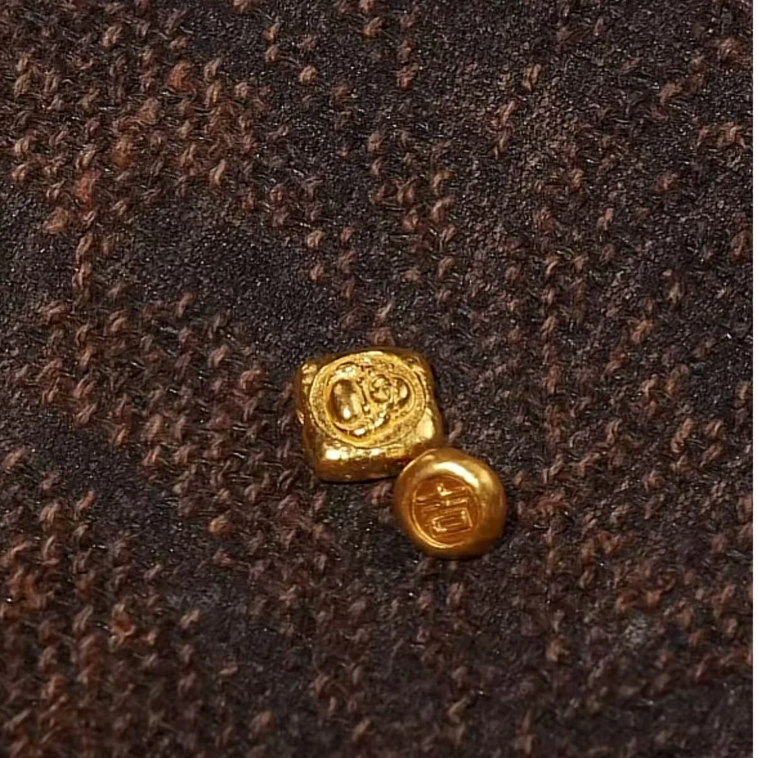 汕溏珠宝足金黄金弥勒佛+吉字纽扣组合