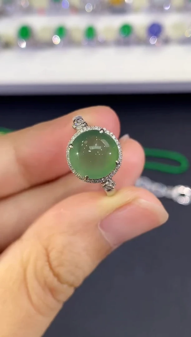 18K金镶嵌戒指翡翠B76