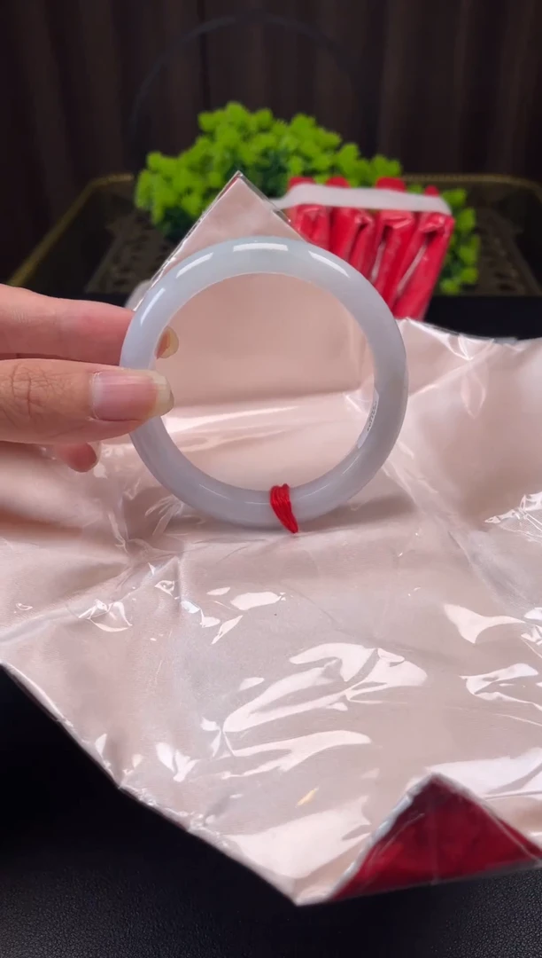 未镶嵌手镯翡翠7502