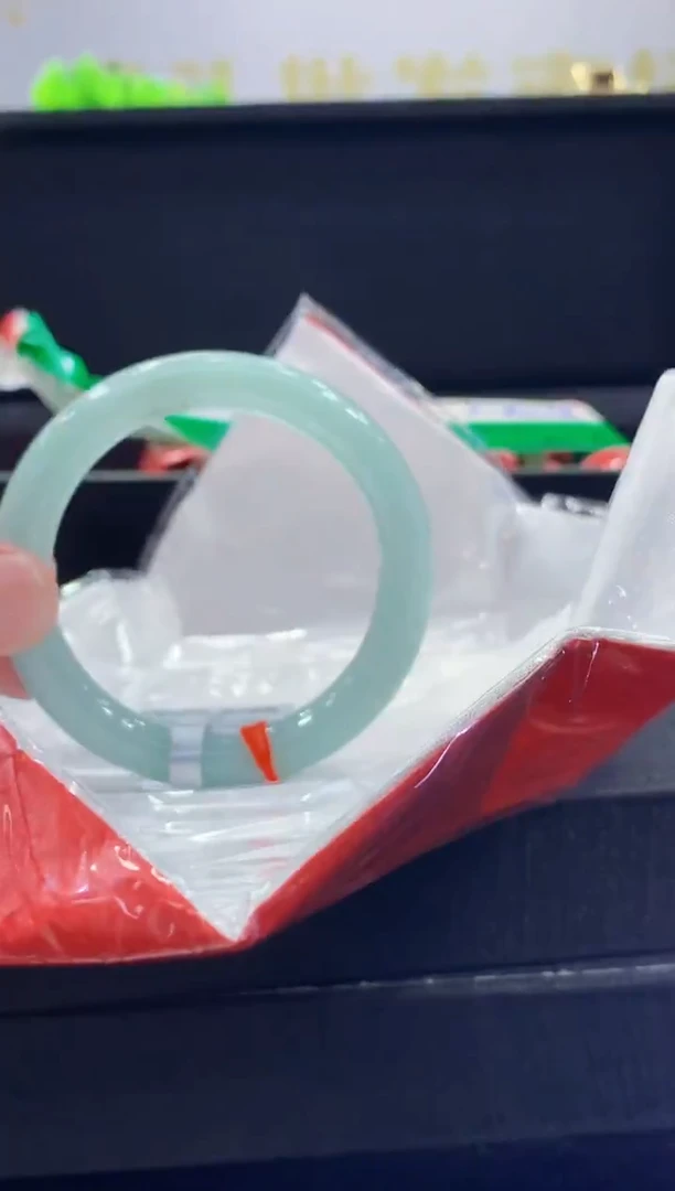 未镶嵌手镯翡翠翡翠手镯