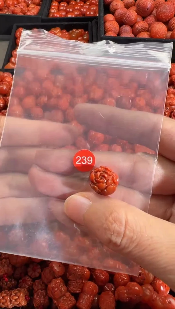 颈饰未镶嵌南红玛瑙1