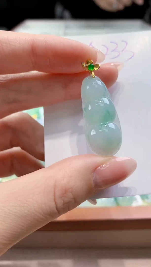 翡翠未镶嵌颈饰天然缅甸a货翡翠