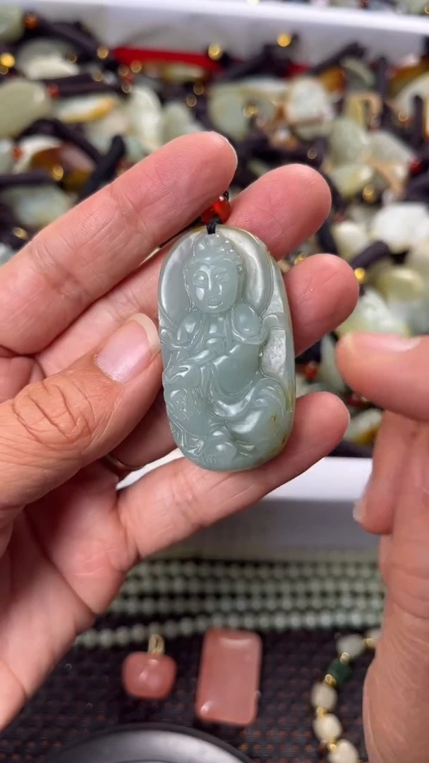 【闪购商品】和田玉颈饰未镶嵌多样性发货没有证书拍一发一有瑕