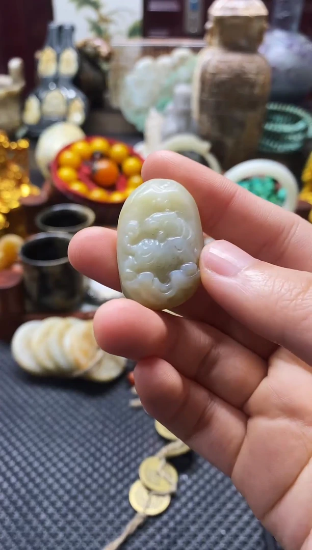 未镶嵌和田玉挂件老虎