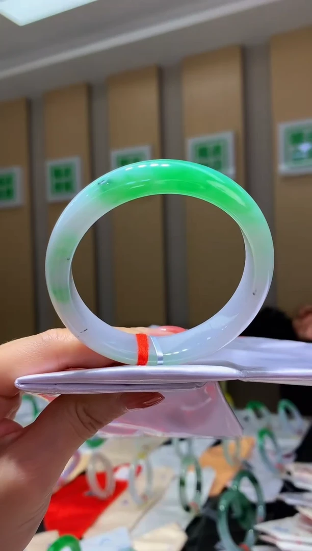 未镶嵌手镯翡翠-C30 圈口57 全款15.6万 定金2万