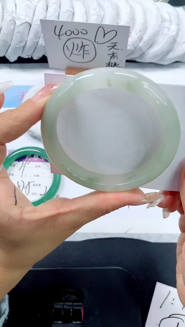 未镶嵌手镯石英质玉80-62.5