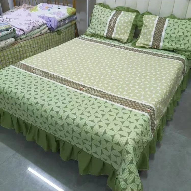 格调绿四季夹棉花边床盖A类水洗棉（240*240）