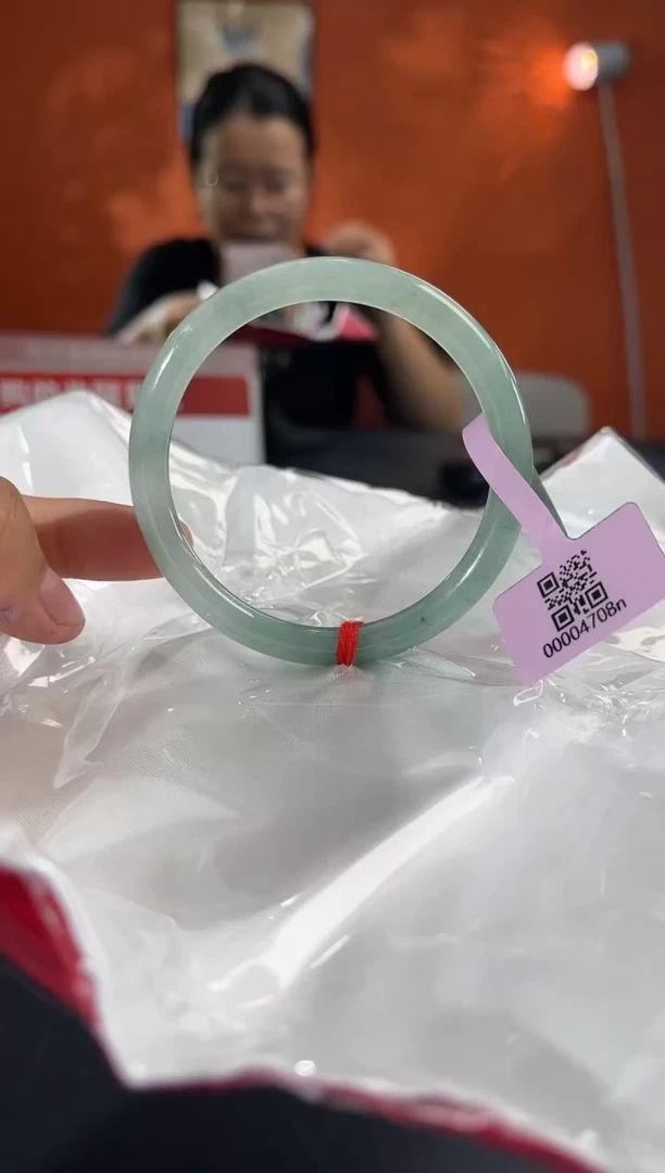未镶嵌手镯翡翠9        圈口57